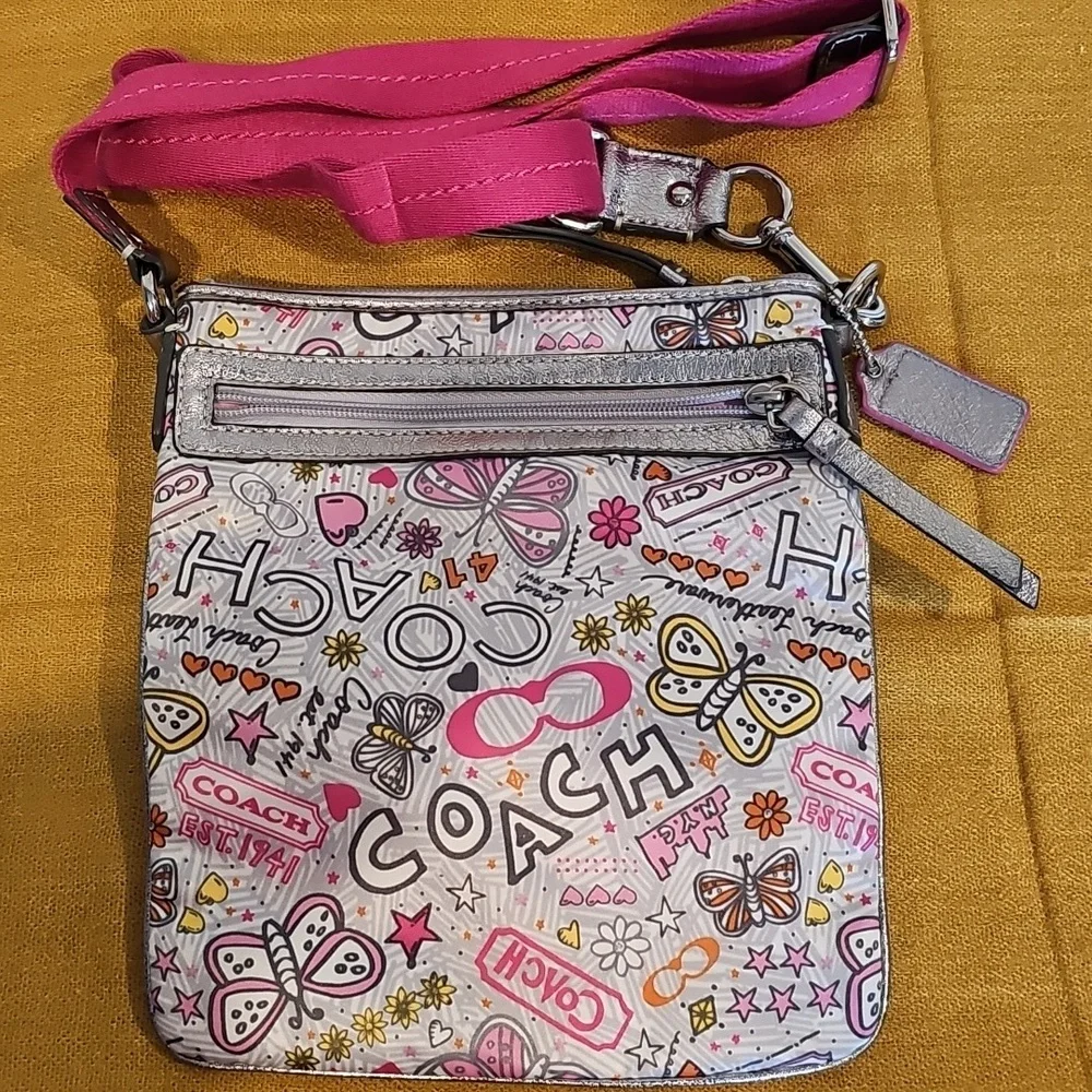 COACH Poppy Butterfly Graffiti Crossbody bag LIKE NEW - Picture 2 of 11